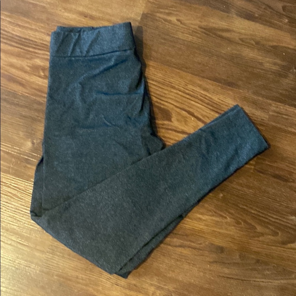 Dark grey leggings